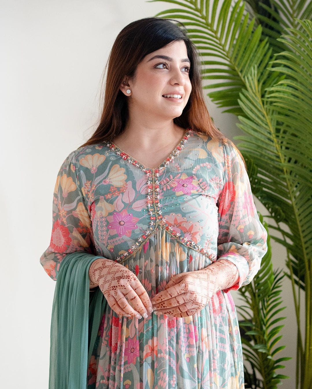 Graceful Green Floral Alia Cut Suit for Festive Glam | Womenoutfitstudio